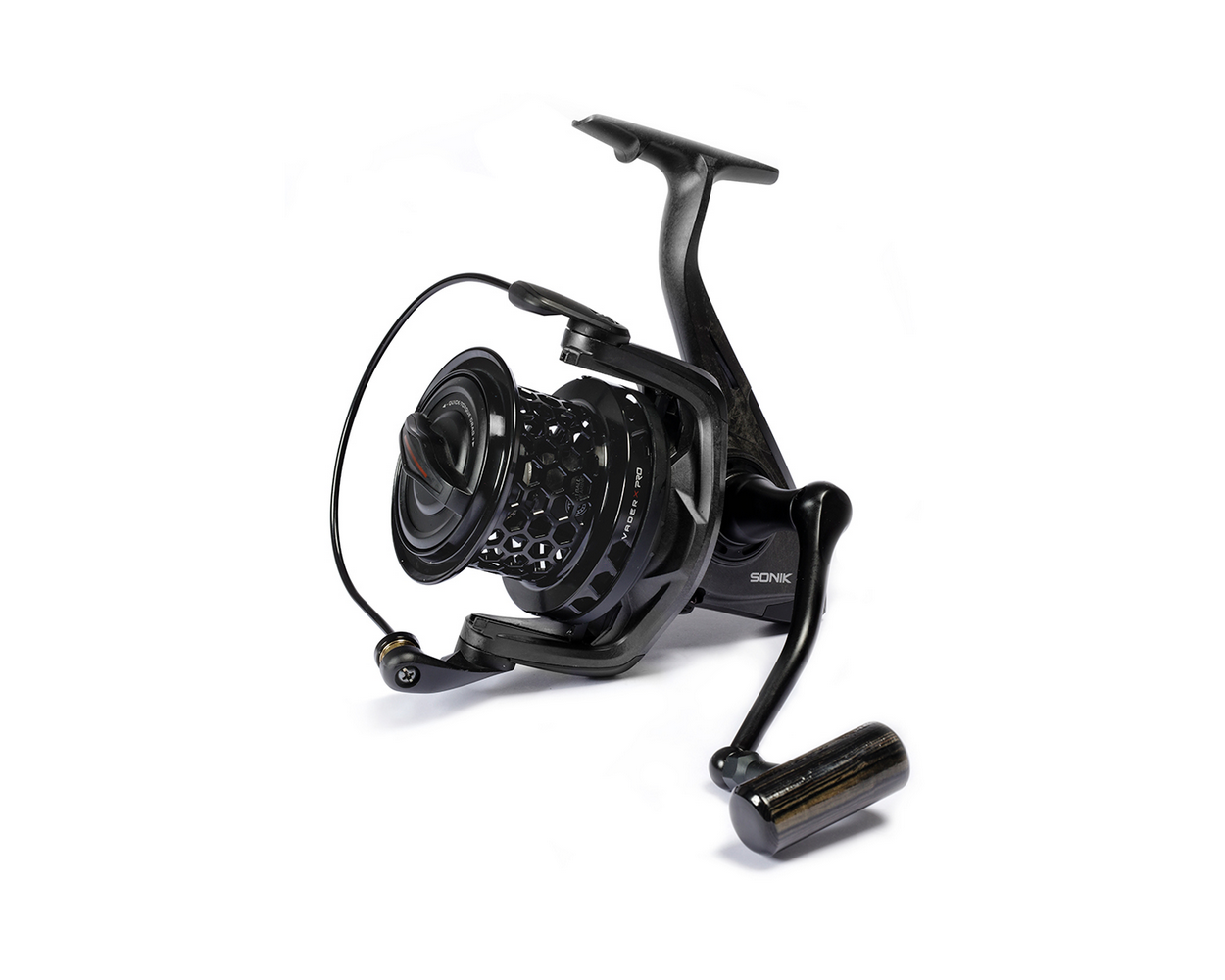 A central tool that plays an important role kapok famous Sonik Vader X Pro Carbon Reel